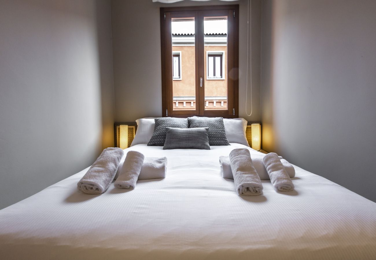 Appartamento a Venezia - Charming Apartment on the Grand Canal R&R