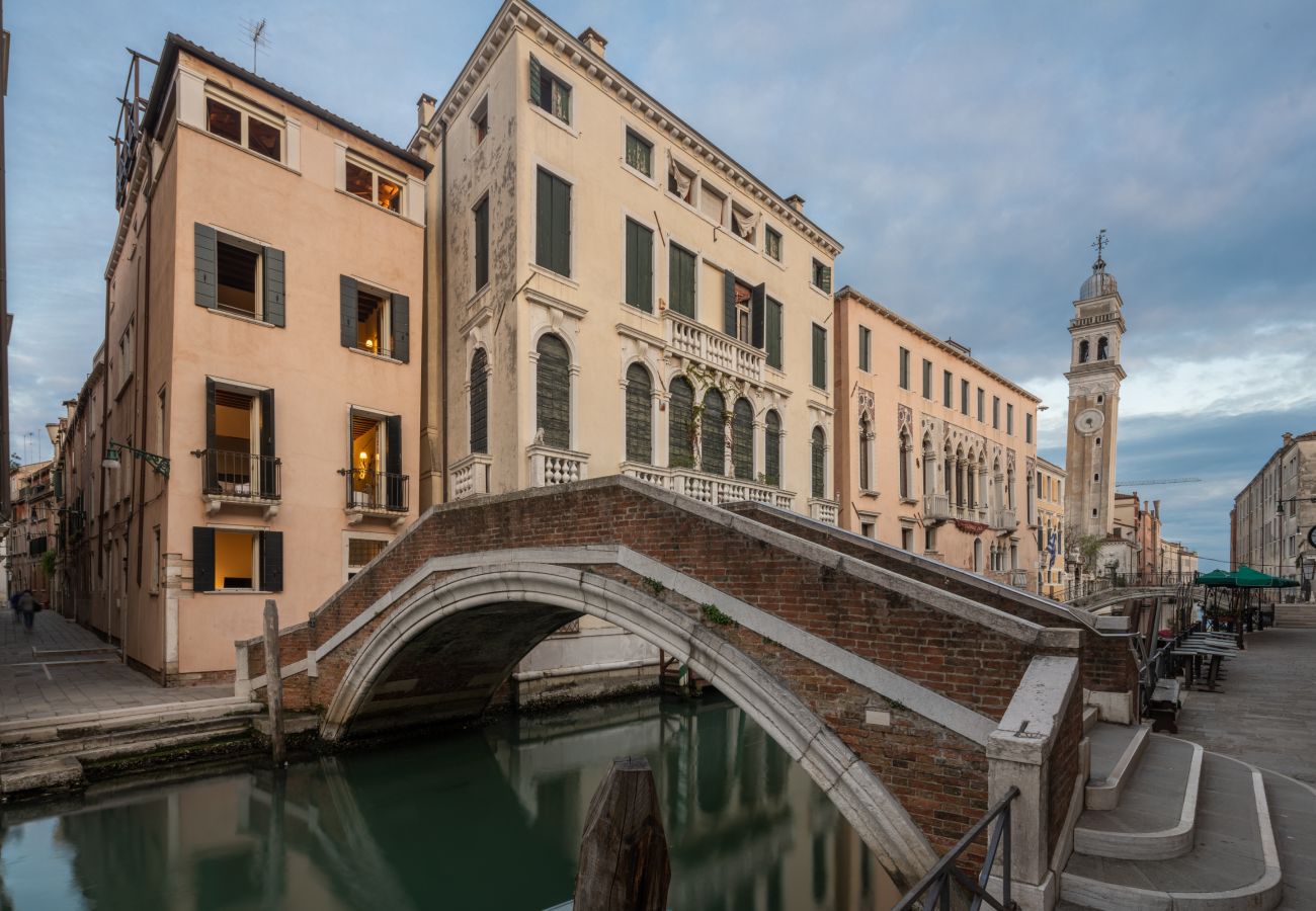 Appartamento a Venezia - Lion Palace Canal View R&R