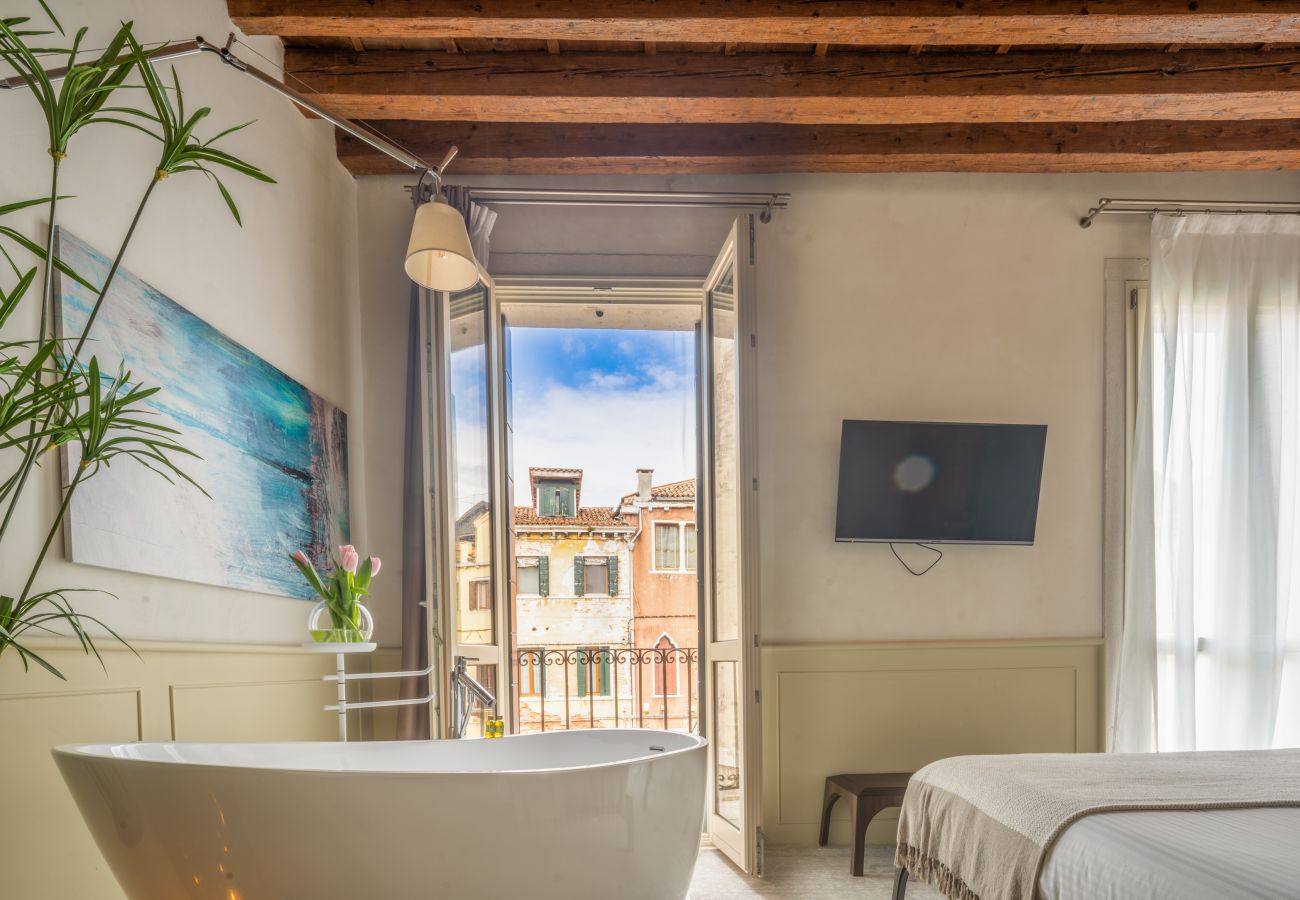 Appartamento a Venezia - Lion Palace Canal View R&R