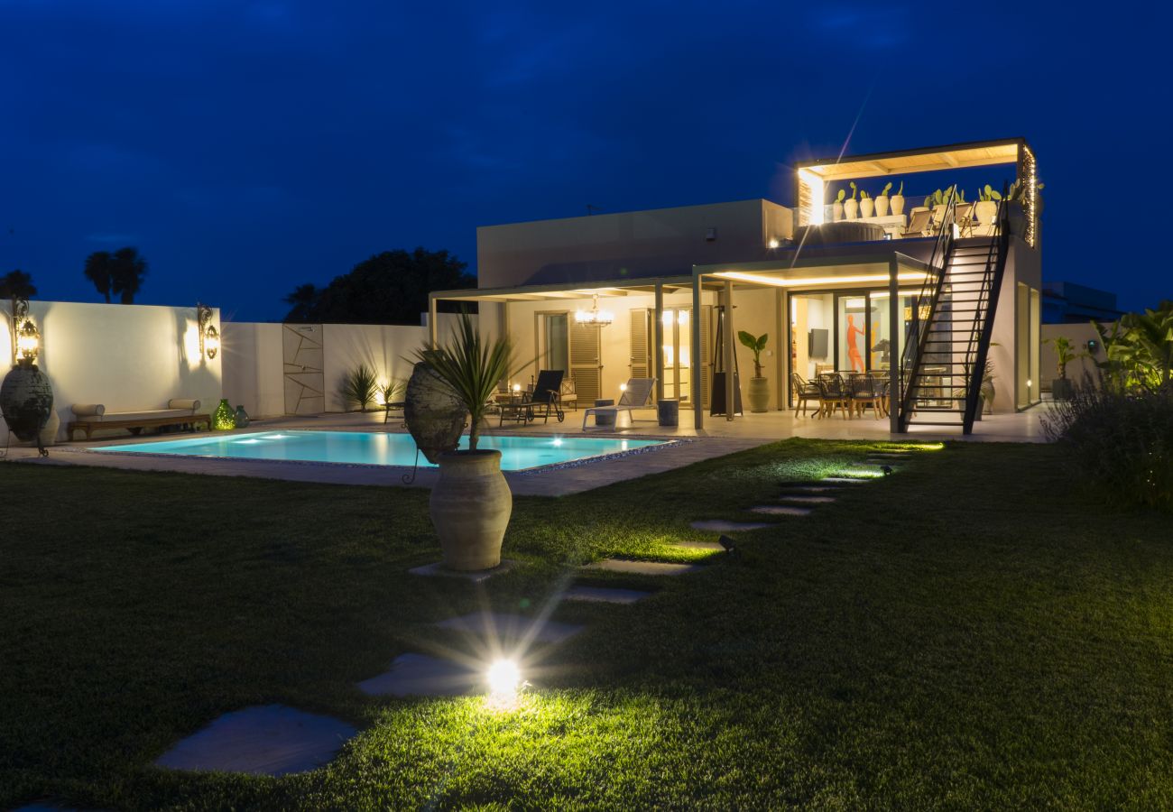 Villa a Ispica - VILLA ALTI CON PISCINA VISTA MARE