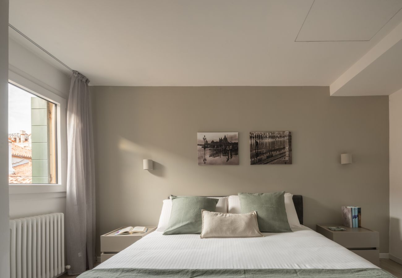 Appartamento a Venezia - Sant'Aponal Cozy Apartment with Terrace R&R