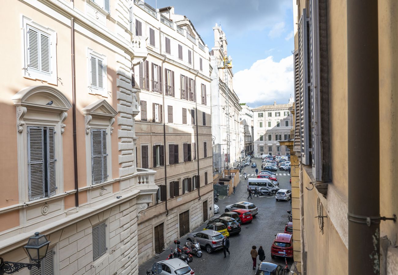 Apartment in Rome - Artsy and Elegant Apartment near Pantheon