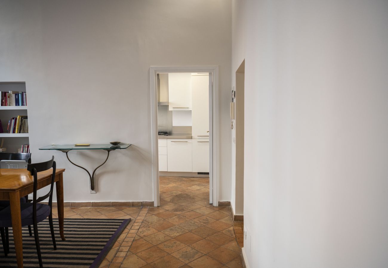 Apartment in Rome - Artsy and Elegant Apartment near Pantheon