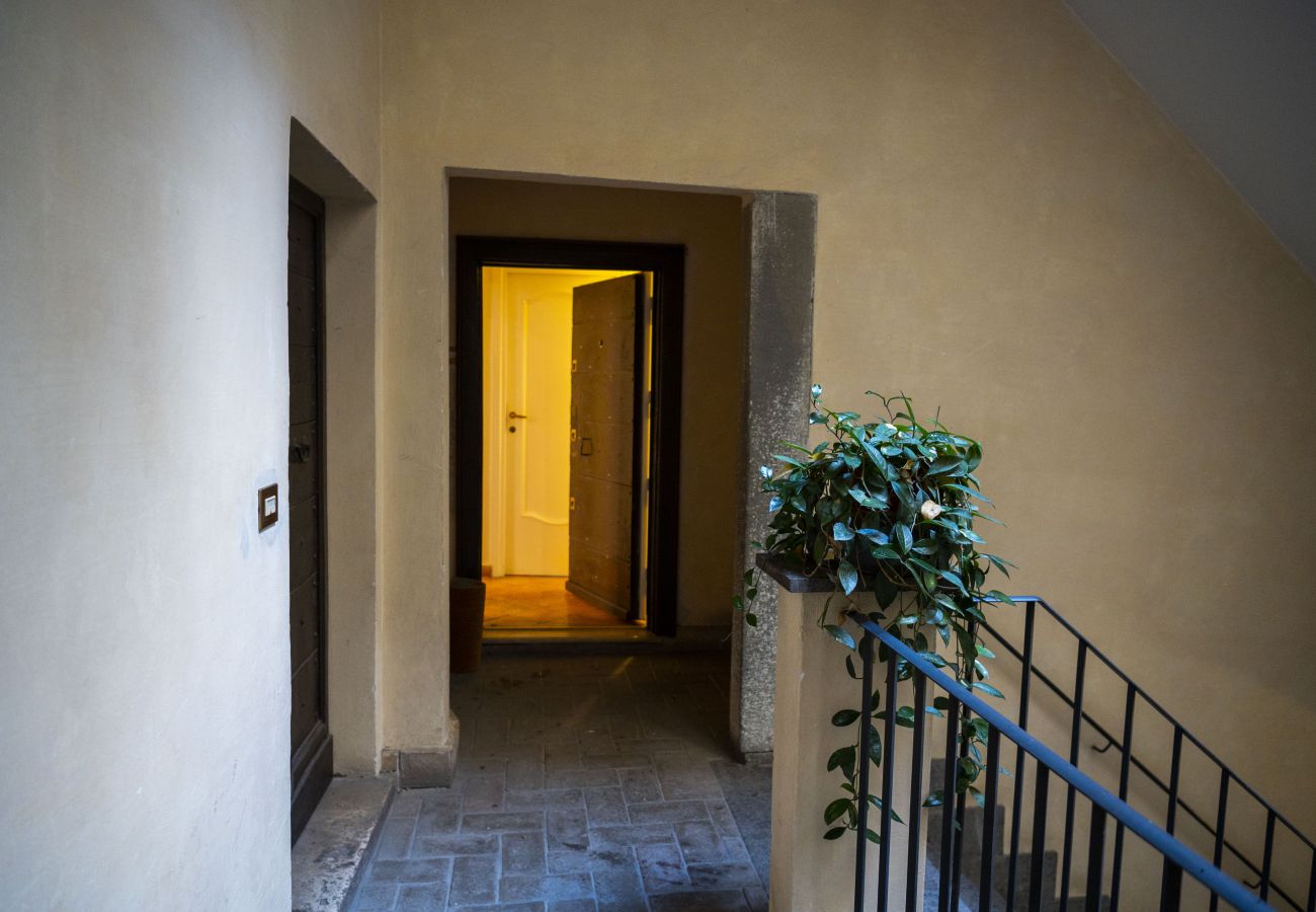 Apartment in Rome - Artsy and Elegant Apartment near Pantheon