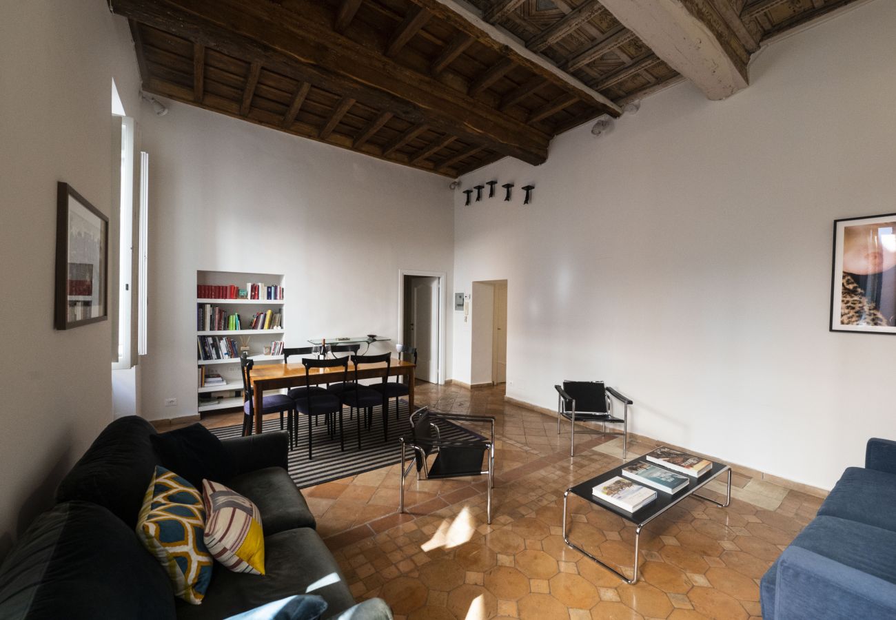 Apartment in Rome - Artsy and Elegant Apartment near Pantheon