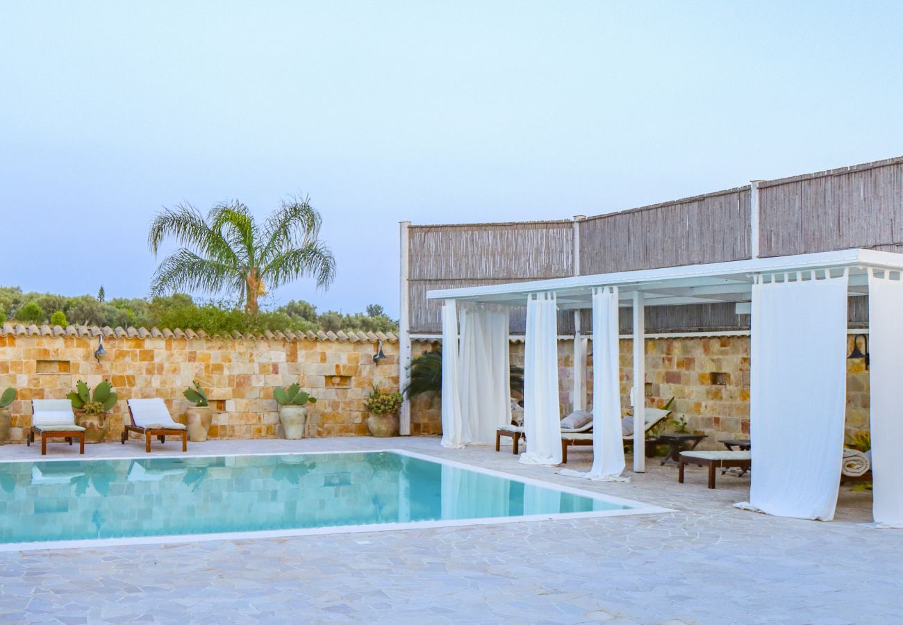 Villa in Ispica - VILLA ERIKA con piscina privata